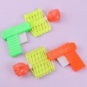 1PC Retractable Fist Shooter Trick Toy Gun Funny Child Plastic Toy Party Festival Gift For Fun Classic Elastic Telescopic Fist S4456712