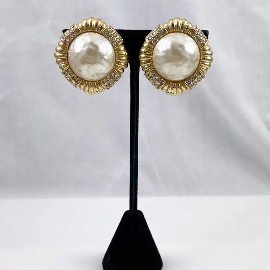 Ciner Pearl and Rhinestone Gold Clip On Earrings Vintage