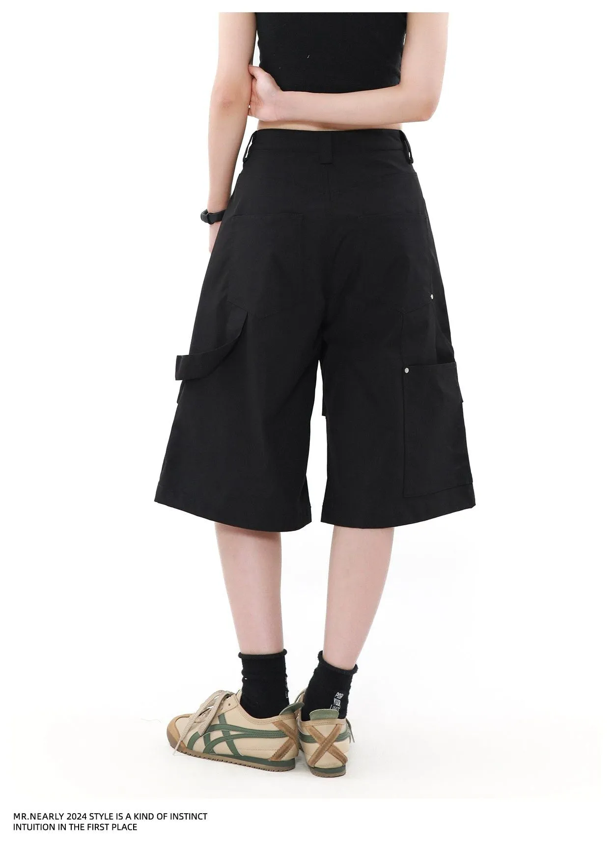 Clean Fit Pleated Detail Shorts